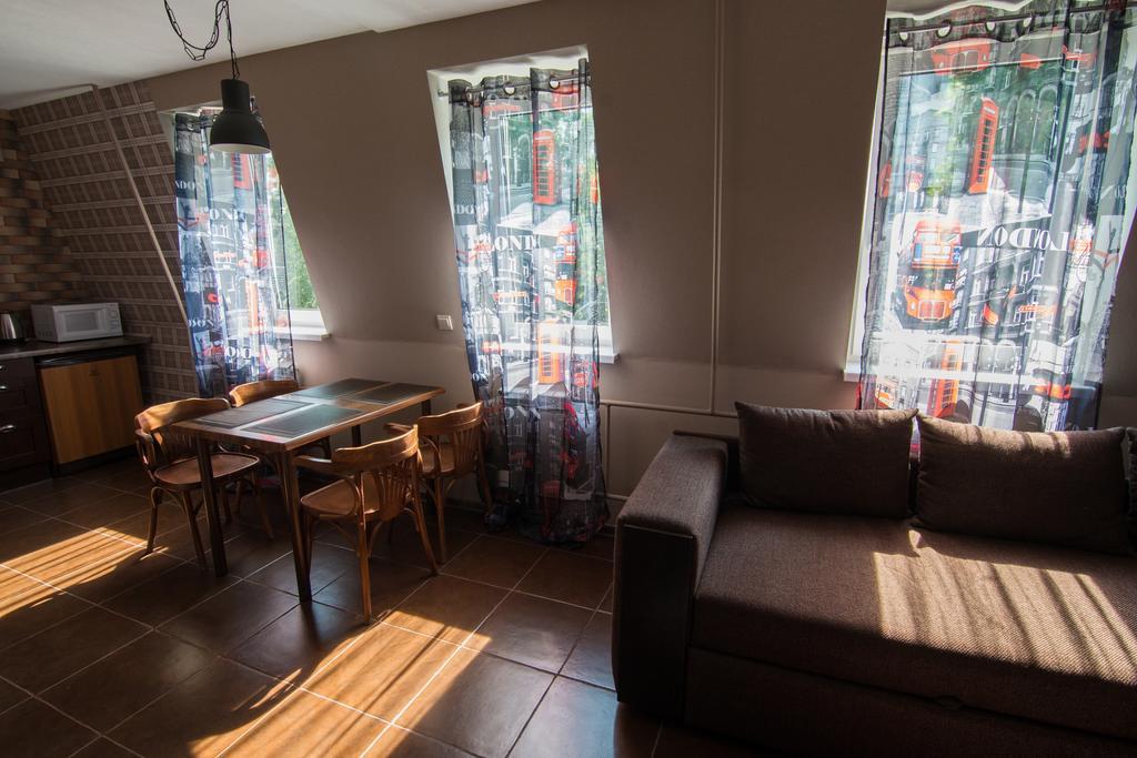 Dragomir Apartments Cherkasy Habitación foto