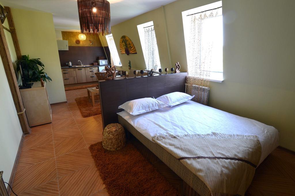 Dragomir Apartments Cherkasy Habitación foto
