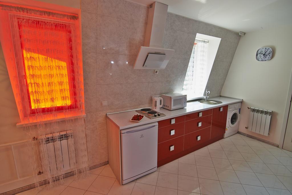Dragomir Apartments Cherkasy Habitación foto