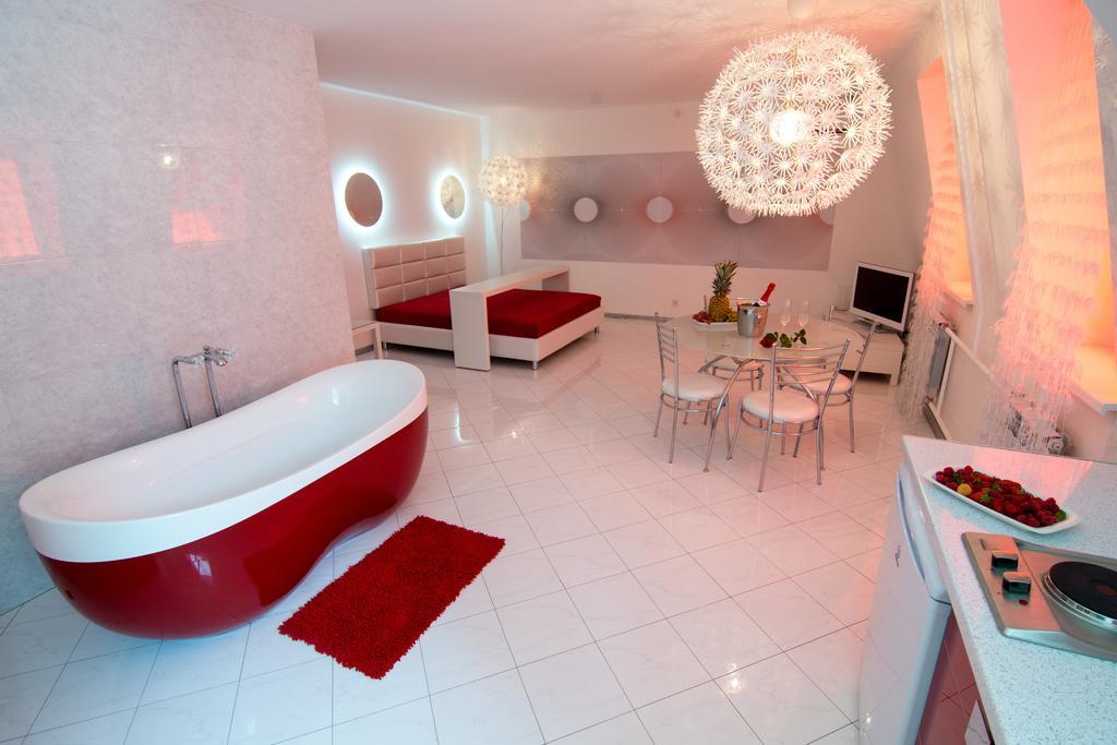 Dragomir Apartments Cherkasy Habitación foto