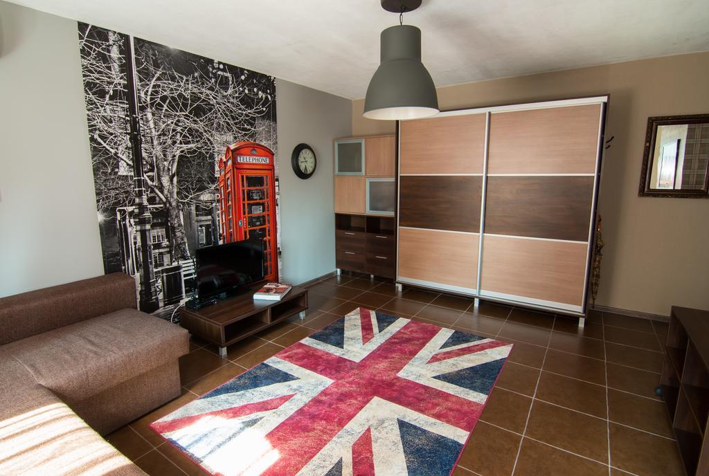 Dragomir Apartments Cherkasy Habitación foto