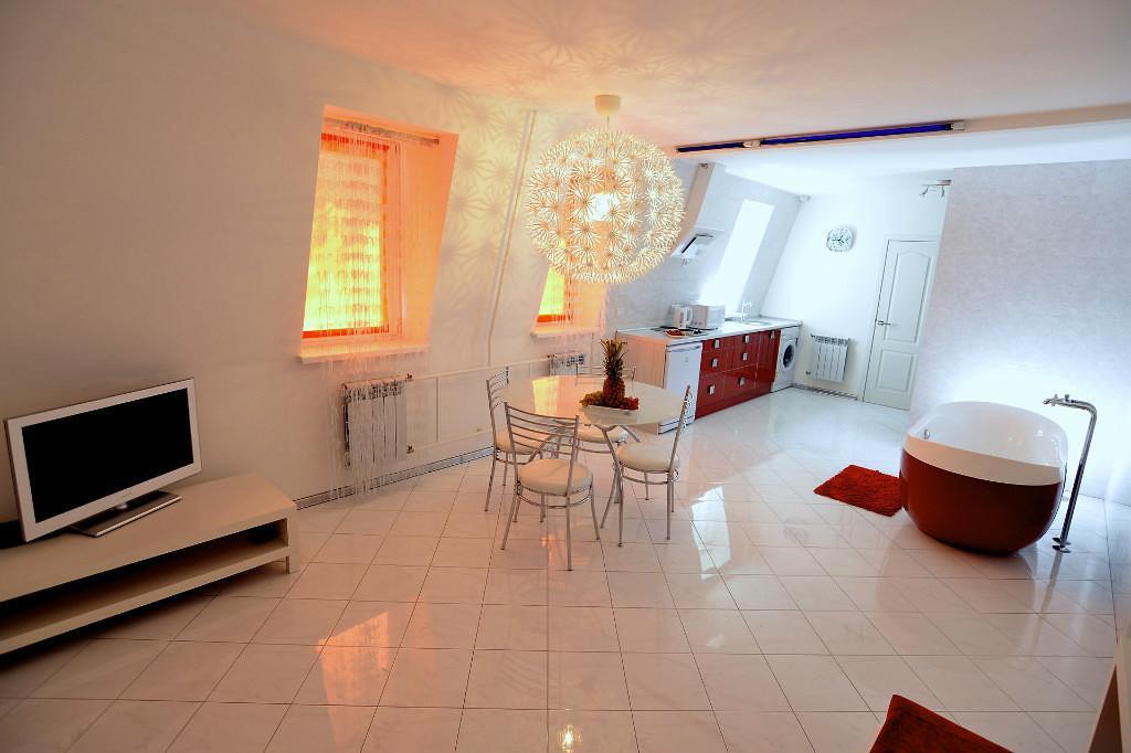 Dragomir Apartments Cherkasy Habitación foto